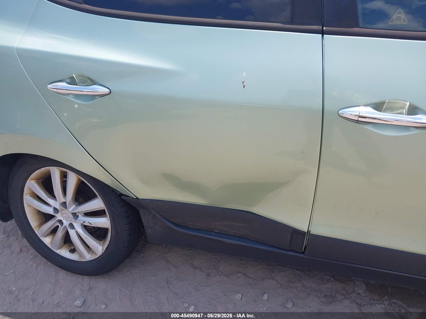 2010 Hyundai Tucson VIN KM8JUCAC8AU105474 IAAI salvage auction — SIDE, Salvage (Pennsylvania), sold $1,750 on 2026-07-08 (photo 6)