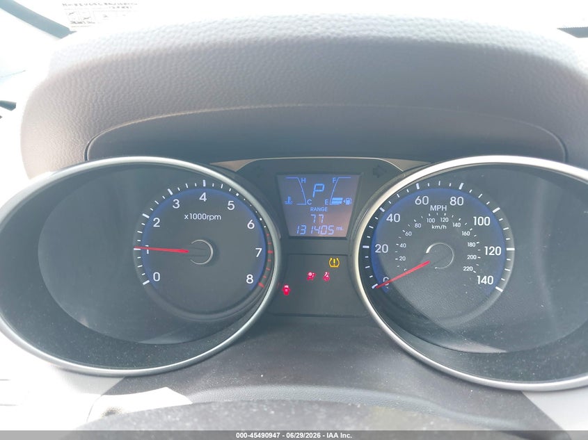 2010 Hyundai Tucson VIN KM8JUCAC8AU105474 IAAI salvage auction — SIDE, Salvage (Pennsylvania), sold $1,750 on 2026-07-08 (photo 7)