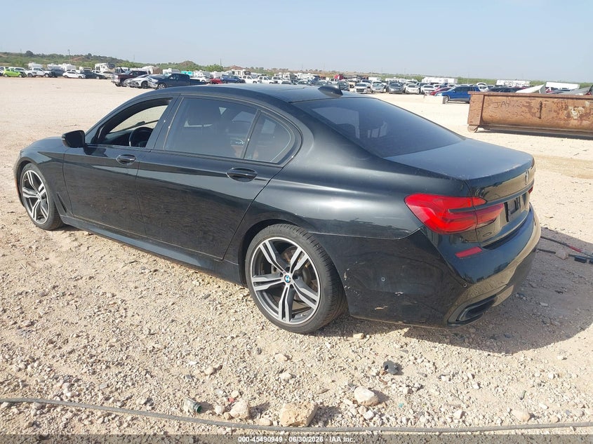 2016 BMW 7er VIN WBA7E2C51GG504462 IAAI salvage auction — FRESH WATER, Salvage Title, sold $8,600 on 2026-08-13 (photo 3)