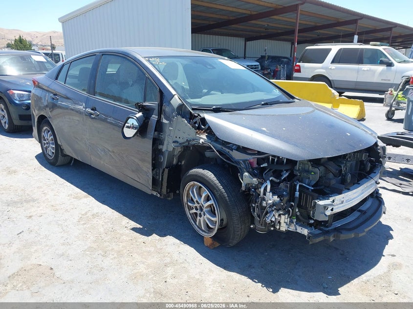2021 Toyota Prius VIN JTDKAMFP1M3165500 IAAI salvage auction — FRONT END, Salvage (California), sold $6,900 on 2026-07-17 (photo 1)