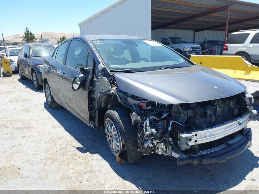 2021 Toyota Prius VIN JTDKAMFP1M3165500 IAAI salvage auction — FRONT END, Salvage (California), sold $6,900 on 2026-07-17 (photo 6)