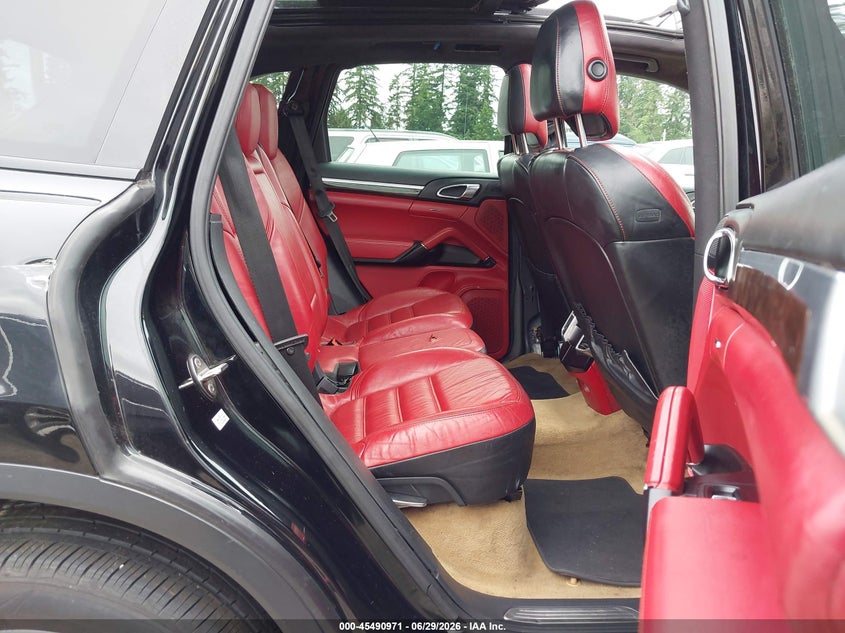 2012 Porsche Cayenne VIN WP1AE2A22CLA93865 IAAI salvage auction — NORMAL WEAR, Clear (Washington), sold $1,450 on 2026-07-29 (photo 8)