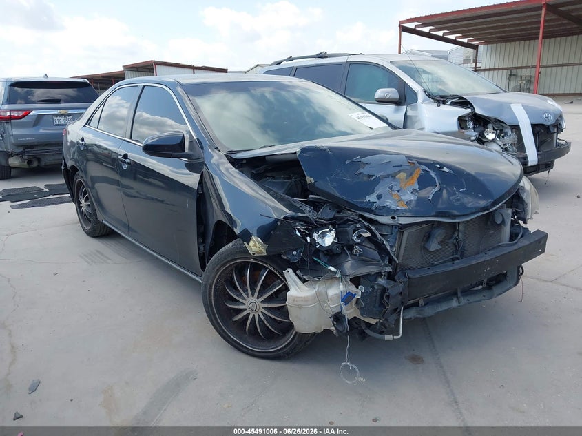 2014 Toyota Camry VIN 4T4BF1FKXER352722 IAAI salvage auction — FRONT END, Salvage (Texas), sold $975 on 2026-07-17 (photo 1)