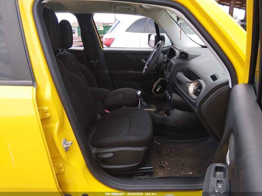 2017 Jeep Renegade VIN ZACCJAAH0HPG01354 IAAI salvage auction — NORMAL WEAR, Clear-Dealer Only (Arizona), sold $1,300 on 2026-07-28 (photo 5)