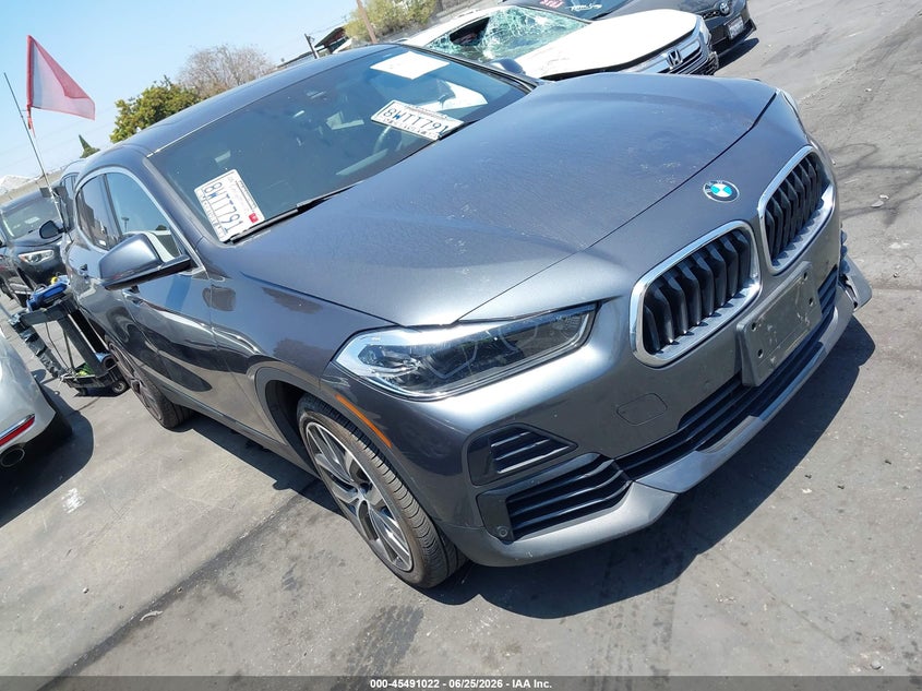 2021 BMW X2 VIN WBXYH9C03M5S76440 IAAI salvage auction — LEFT FRONT, Salvage Title, sold $8,375 on 2026-07-22 (photo 1)