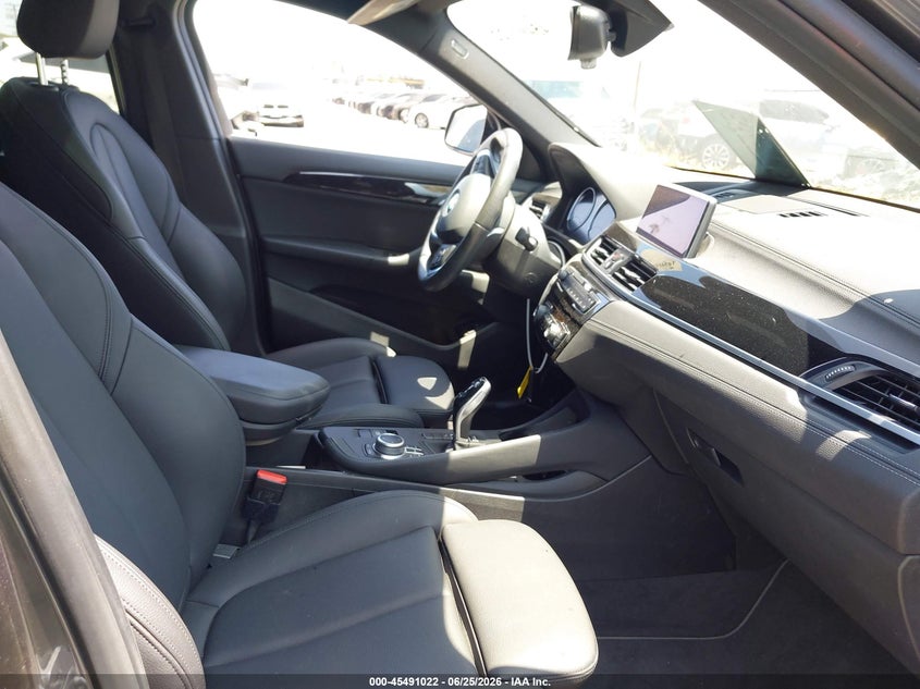 2021 BMW X2 VIN WBXYH9C03M5S76440 IAAI salvage auction — LEFT FRONT, Salvage Title, sold $8,375 on 2026-07-22 (photo 5)