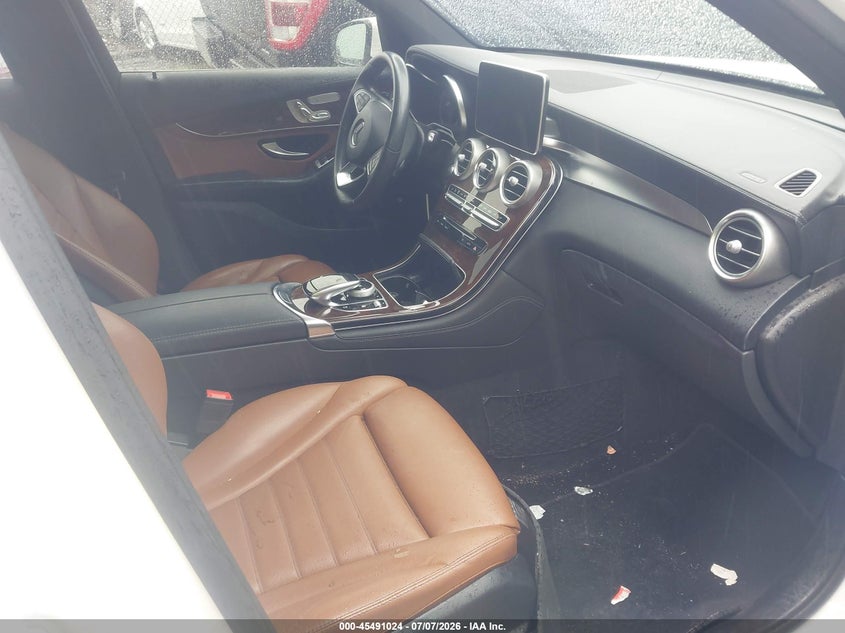 2019 Mercedes-benz Glc VIN WDC0G4KBXKV190262 IAAI salvage auction — FRONT END, Salvage Title, sold $9,400 on 2026-08-14 (photo 5)
