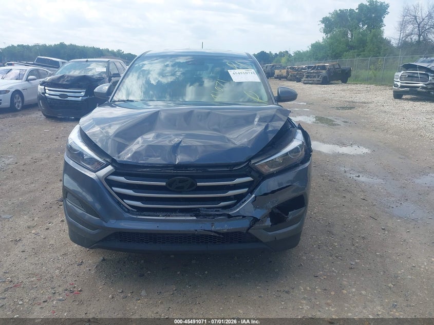 2017 Hyundai Tucson VIN KM8J23A47HU445269 IAAI salvage auction — FRONT END, Clear (Wisconsin), sold $2,900 on 2026-07-30 (photo 6)