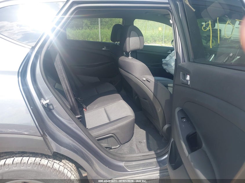 2017 Hyundai Tucson VIN KM8J23A47HU445269 IAAI salvage auction — FRONT END, Clear (Wisconsin), sold $2,900 on 2026-07-30 (photo 8)