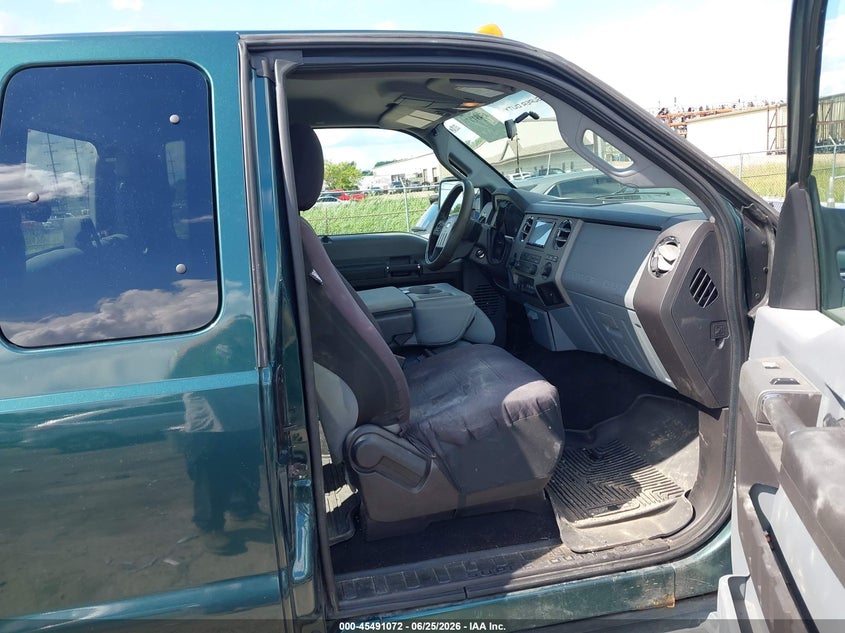 2011 Ford F-550 super duty VIN 1FT7X2B61BEA87579 IAAI salvage auction — ROOF, Clear (Michigan), sold $2,250 on 2026-07-09 (photo 5)