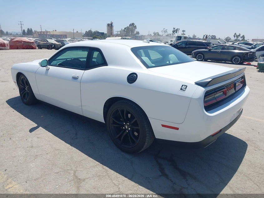 2018 Dodge Challenger VIN 2C3CDZAG8JH218996 IAAI salvage auction — RIGHT FRONT, Salvage Title, sold $8,100 on 2026-07-29 (photo 3)