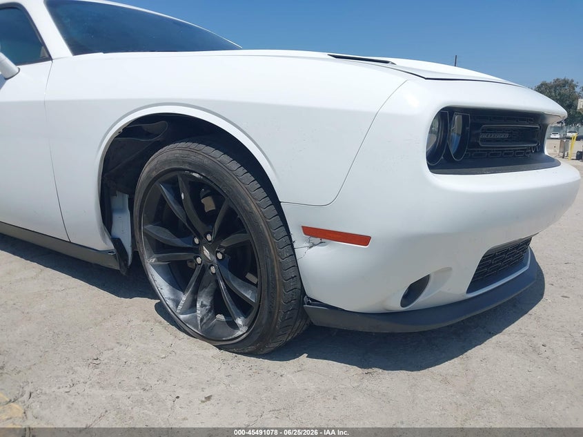 2018 Dodge Challenger VIN 2C3CDZAG8JH218996 IAAI salvage auction — RIGHT FRONT, Salvage Title, sold $8,100 on 2026-07-29 (photo 6)