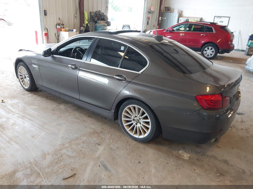 2011 BMW 5 series VIN WBAFU7C53BC876784 IAAI salvage auction — NORMAL WEAR, Clear (Michigan), sold $550 on 2026-07-28 (photo 3)