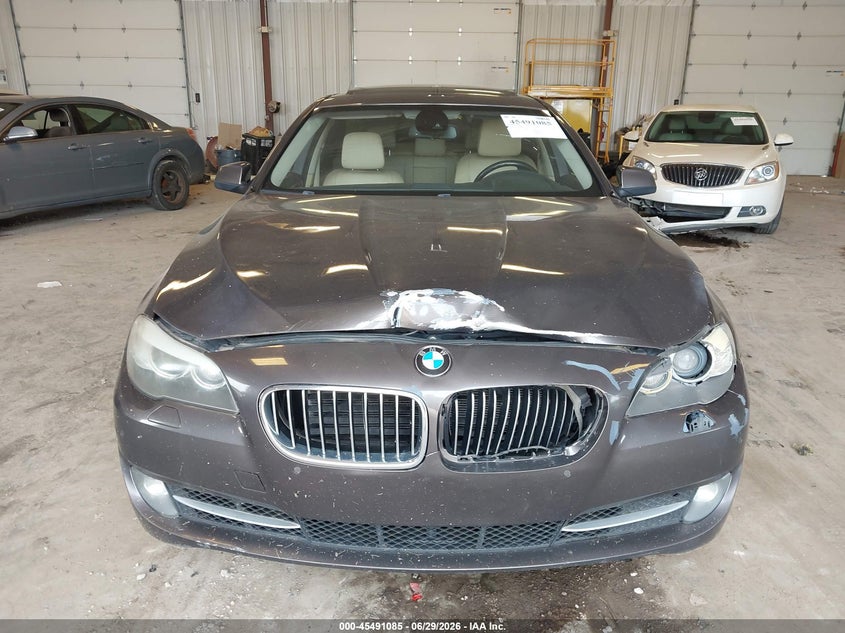 2011 BMW 5 series VIN WBAFU7C53BC876784 IAAI salvage auction — NORMAL WEAR, Clear (Michigan), sold $550 on 2026-07-28 (photo 6)