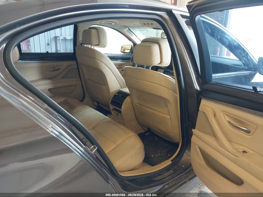 2011 BMW 5 series VIN WBAFU7C53BC876784 IAAI salvage auction — NORMAL WEAR, Clear (Michigan), sold $550 on 2026-07-28 (photo 8)