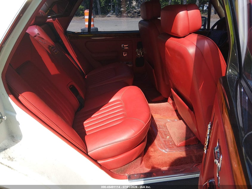 1993 Rolls-royce Silver spirit VIN SCAZS02D1PCX46510 IAAI salvage auction — NORMAL WEAR, Clear (Virginia), sold $8,450 on 2026-08-03 (photo 8)