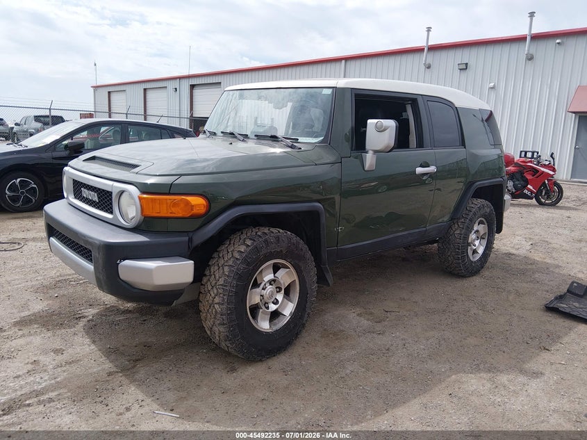2010 Toyota Fj cruiser VIN JTEBU4BF5AK074201 IAAI salvage auction — LEFT FRONT, Salvage (Kansas), sold $7,400 on 2026-07-26 (photo 2)