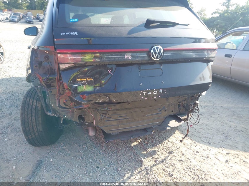 2025 Volkswagen Taos VIN 3VV5C7B27SM043904 IAAI salvage auction — REAR END, Salvage Title, sold $9,200 on 2026-08-25 (photo 6)