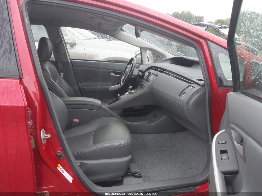 2011 Toyota Prius VIN JTDKN3DUXB1406793 IAAI salvage auction — NORMAL WEAR, Clear (New York), sold $1,800 on 2026-07-30 (photo 5)