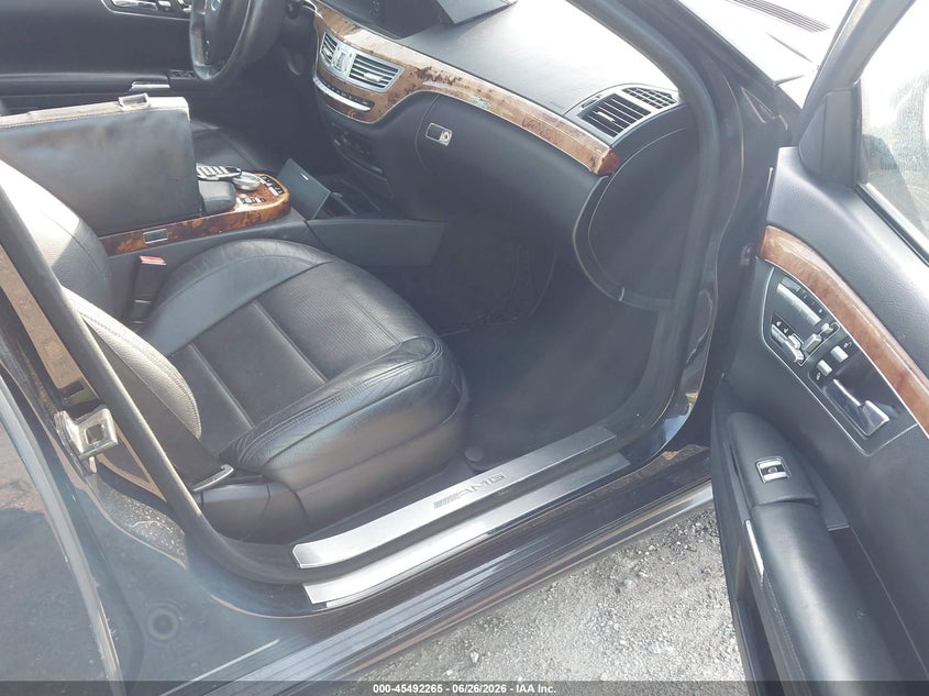 2008 Mercedes-benz S class VIN WDDNG77X58A181153 IAAI salvage auction — FRONT & REAR, Clear (Florida), sold $5,200 on 2026-07-07 (photo 5)