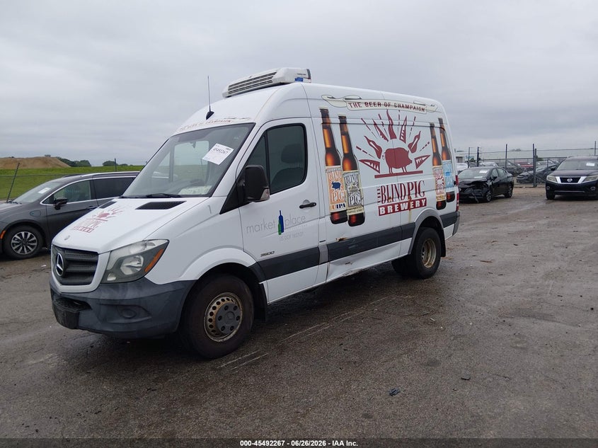 2015 Mercedes-benz Sprinter VIN WD3PF3CC5FP100285 IAAI salvage auction — NORMAL WEAR, Clear (Illinois), sold $25 on 2026-07-29 (photo 2)