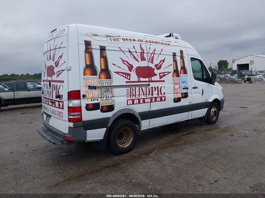 2015 Mercedes-benz Sprinter VIN WD3PF3CC5FP100285 IAAI salvage auction — NORMAL WEAR, Clear (Illinois), sold $25 on 2026-07-29 (photo 4)