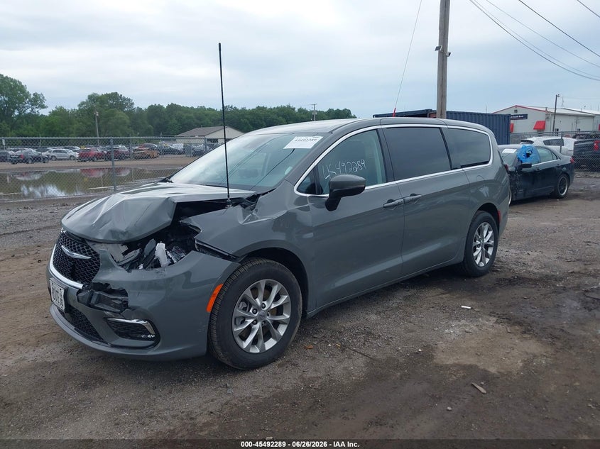 2023 Chrysler Pacifica VIN 2C4RC3BG4PR573283 IAAI salvage auction — FRONT END, Salvage Title, sold $8,400 on 2026-07-30 (photo 2)