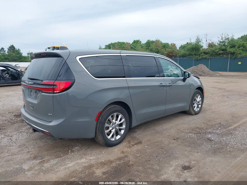 2023 Chrysler Pacifica VIN 2C4RC3BG4PR573283 IAAI salvage auction — FRONT END, Salvage Title, sold $8,400 on 2026-07-30 (photo 4)