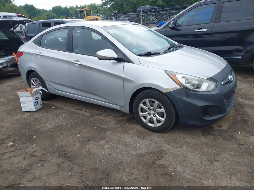 2014 Hyundai Accent VIN KMHCT4AE6EU640084 IAAI salvage auction — NORMAL WEAR, Clear (Massachusetts), sold $375 on 2026-07-28 (photo 1)