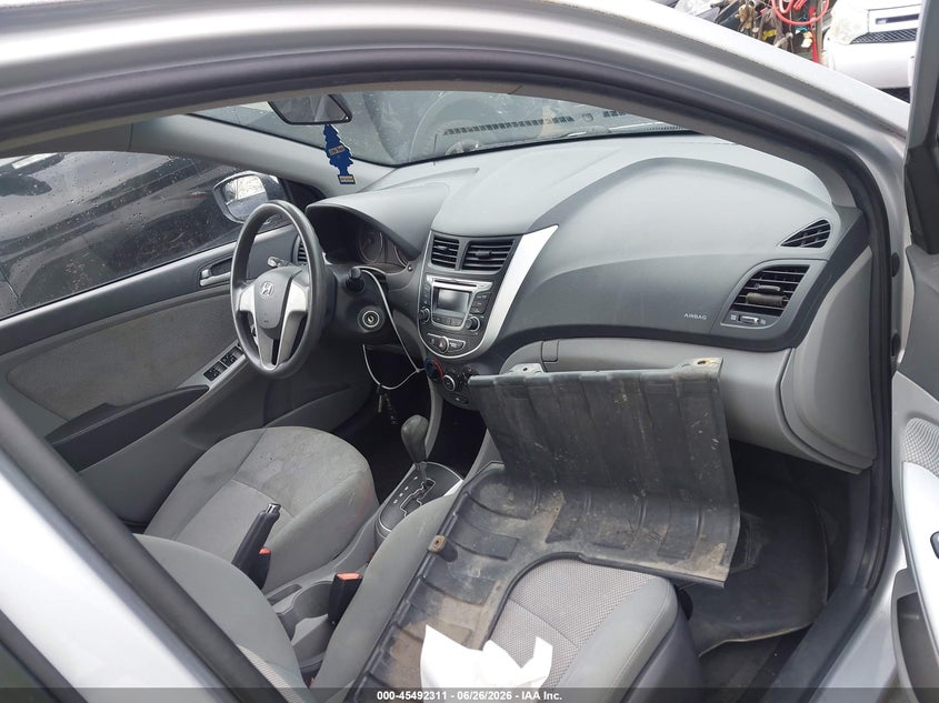 2014 Hyundai Accent VIN KMHCT4AE6EU640084 IAAI salvage auction — NORMAL WEAR, Clear (Massachusetts), sold $375 on 2026-07-28 (photo 5)