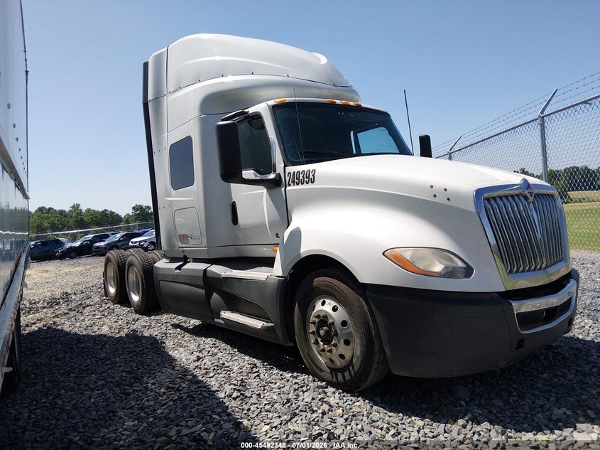 2018 International Lt VIN 3HSDZAPR3JN249393 IAAI salvage auction — REPOSSESSION, Dealer (Iowa), sold $75 on 2026-07-29 (photo 1)