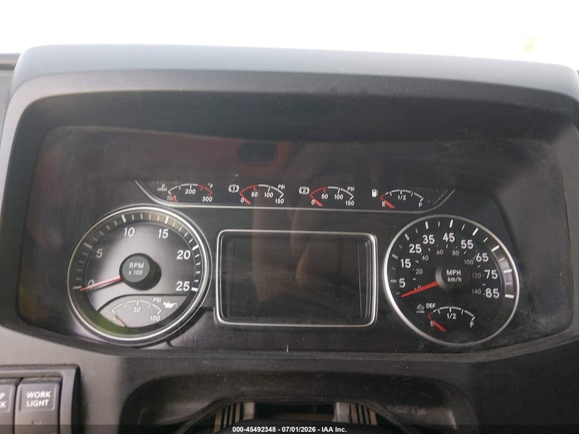 2018 International Lt VIN 3HSDZAPR3JN249393 IAAI salvage auction — REPOSSESSION, Dealer (Iowa), sold $75 on 2026-07-29 (photo 5)