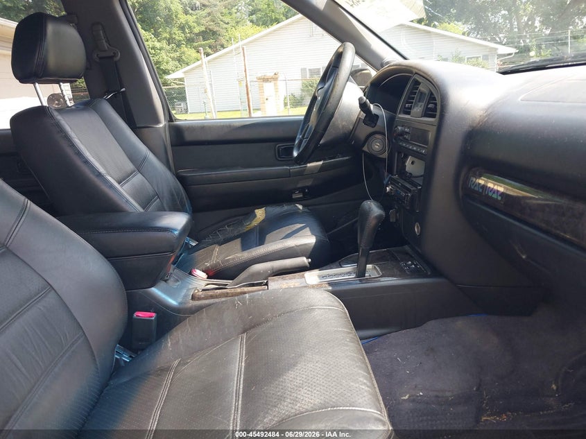 2004 Nissan Pathfinder VIN JN8DR09Y74W912700 IAAI salvage auction — RIGHT SIDE, Salvage (Ohio), sold $350 on 2026-07-13 (photo 5)