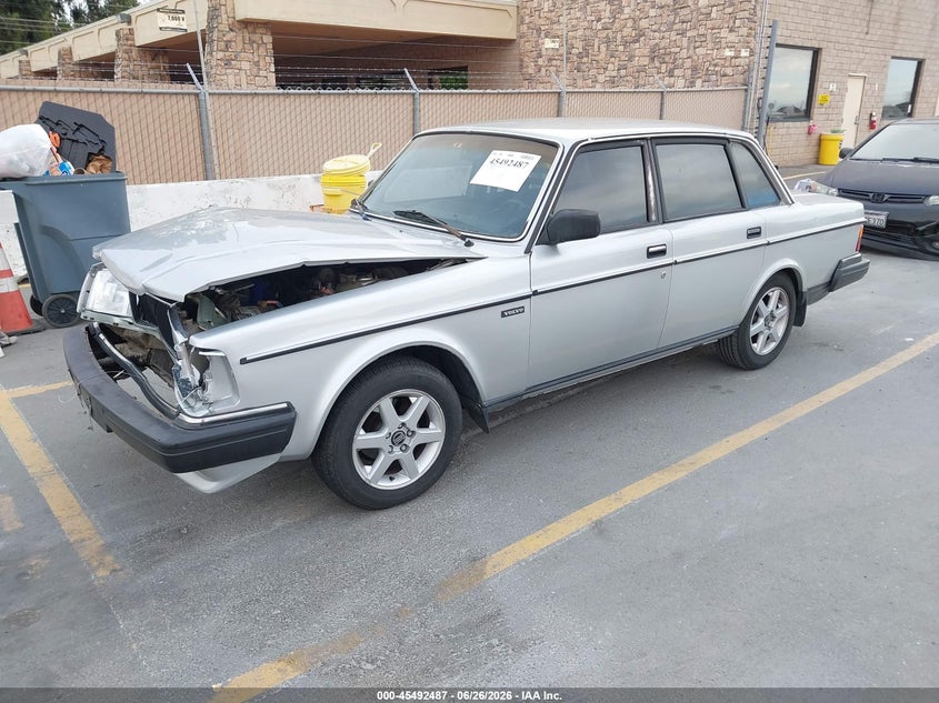 1987 Volvo 240 series VIN YV1AX8847H1229586 IAAI salvage auction — FRONT END, Salvage (Arizona), sold $275 on 2026-07-29 (photo 2)
