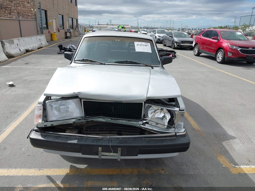 1987 Volvo 240 series VIN YV1AX8847H1229586 IAAI salvage auction — FRONT END, Salvage (Arizona), sold $275 on 2026-07-29 (photo 6)
