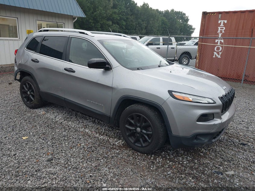 2017 Jeep Cherokee VIN 1C4PJLCB3HW596272 IAAI salvage auction — REAR END, Wait Title, sold $725 on 2026-08-27 (photo 1)