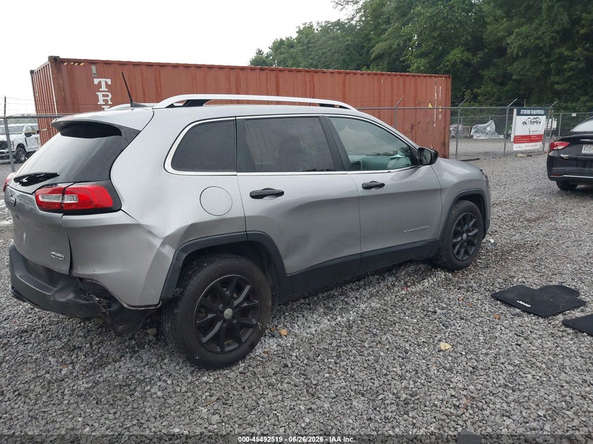 2017 Jeep Cherokee VIN 1C4PJLCB3HW596272 IAAI salvage auction — REAR END, Wait Title, sold $725 on 2026-08-27 (photo 4)