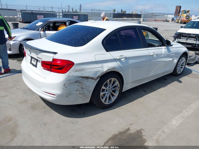 2016 BMW 3er VIN WBA8E1G58GNT99276 IAAI salvage auction — REAR END, Salvage (California), sold $2,450 on 2026-08-05 (photo 4)