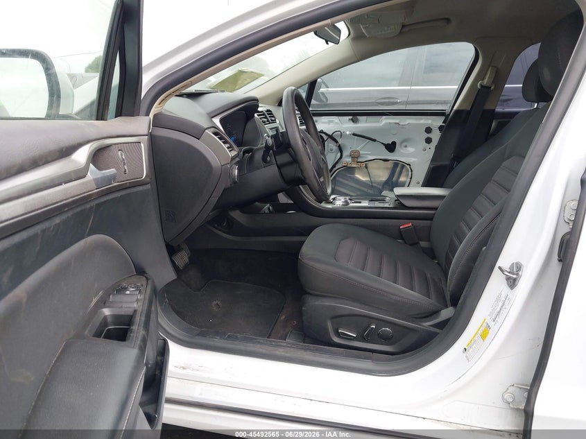 2018 Ford Fusion VIN 3FA6P0HD6JR170481 IAAI salvage auction — RIGHT FRONT, Salvage Title, sold $825 on 2026-07-19 (photo 5)