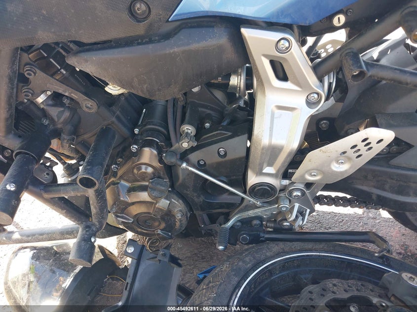 2017 Yamaha Fz VIN JYARM06E6HA012251 IAAI salvage auction — FRONT END, Salvage (Iowa), sold $750 on 2026-07-28 (photo 9)