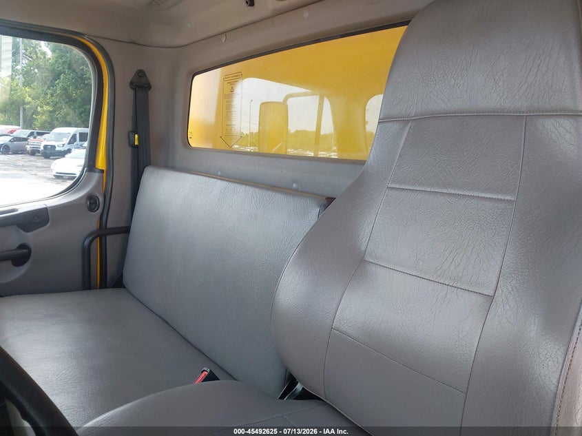 2019 Freightliner M2 106 VIN 3ALACWFC7KDKB8995 IAAI salvage auction — REPOSSESSION, Clear (California), sold $10,600 on 2026-07-22 (photo 6)