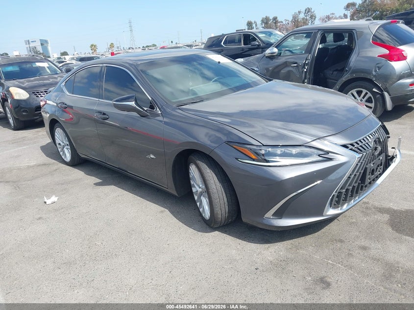 2025 Lexus ES 300h VIN 58AEA1C16SU067425 — IAAI salvage auction photo