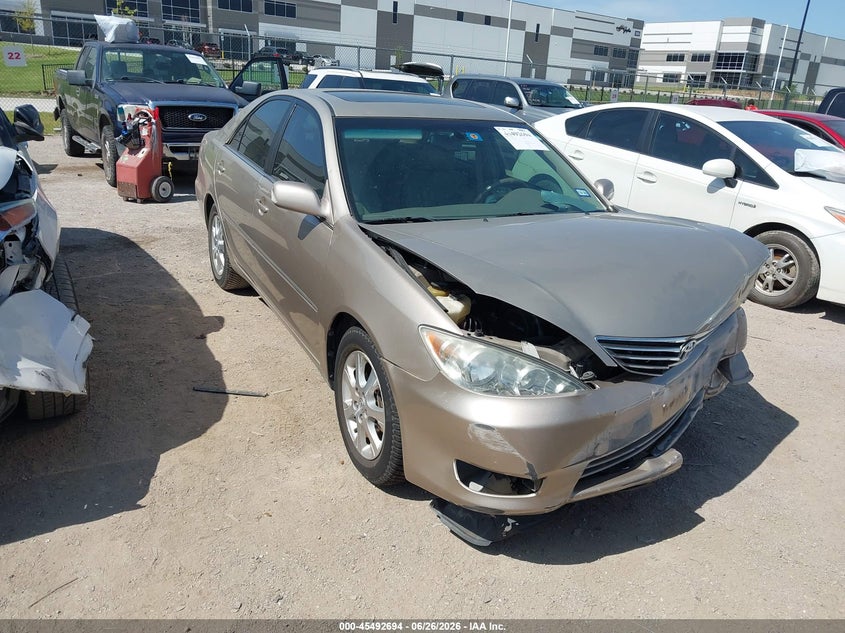 2005 Toyota Camry VIN 4T1BF32K15U095591 IAAI salvage auction — FRONT END, Salvage (Texas), sold $375 on 2026-07-10 (photo 1)