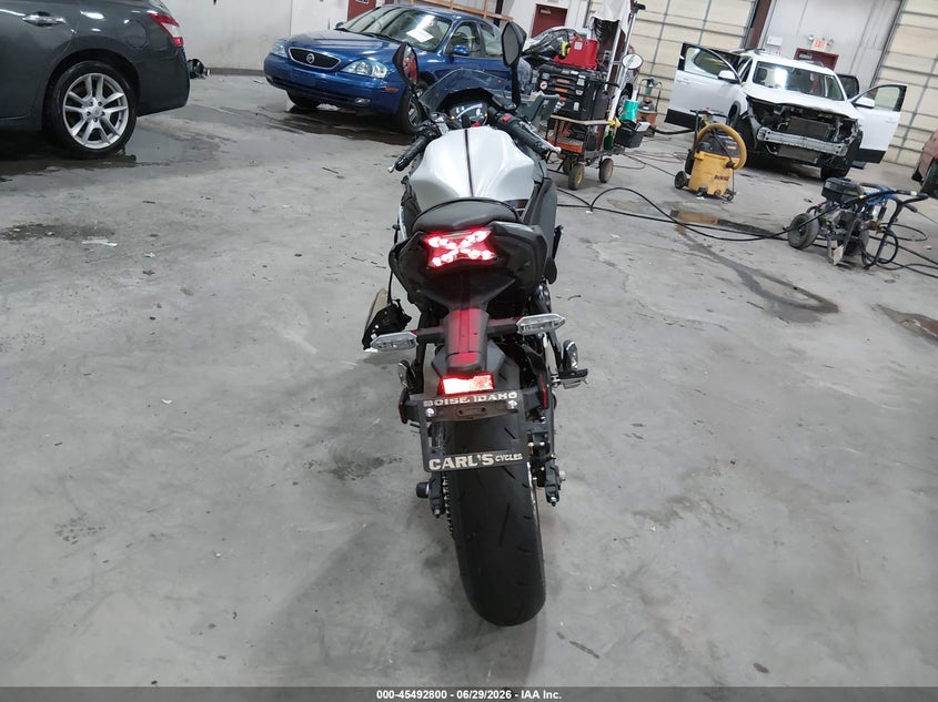 2026 Kawasaki Ninja VIN ML5EXEP16TDAG7415 IAAI salvage auction — FRONT END, Salvage (Idaho), sold $750 on 2026-07-24 (photo 6)
