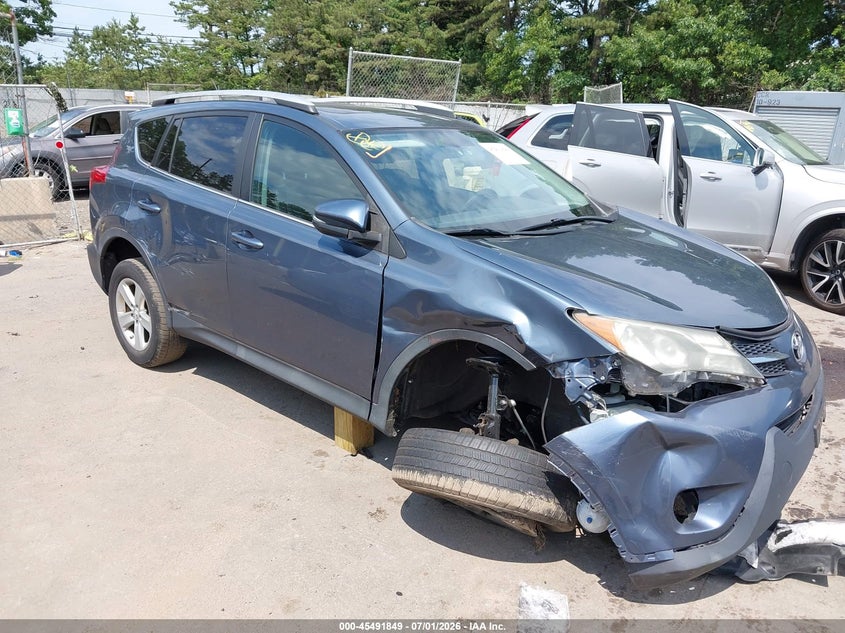 2013 Toyota Rav 4 VIN 2T3RFREVXDW062716 IAAI salvage auction — FRONT END, Salvage Title, sold $3,550 on 2026-07-18 (photo 1)