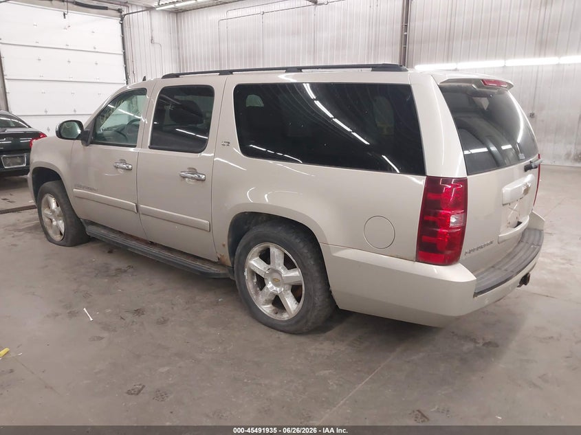 2008 Chevrolet Suburban 1500 VIN 1GNFK16328R226647 IAAI salvage auction — NORMAL WEAR, Clear (Minnesota), sold $875 on 2026-07-07 (photo 3)