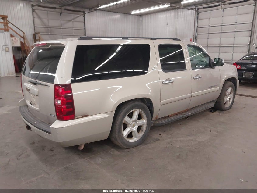 2008 Chevrolet Suburban 1500 VIN 1GNFK16328R226647 IAAI salvage auction — NORMAL WEAR, Clear (Minnesota), sold $875 on 2026-07-07 (photo 4)