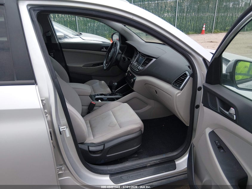 2016 Hyundai Tucson VIN KM8J33A21GU034976 IAAI salvage auction — FRONT & REAR, Salvage (Kansas), sold $2,350 on 2026-07-24 (photo 5)