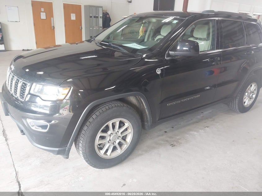 2018 Jeep Grand cherokee VIN 1C4RJFAG0JC373641 IAAI salvage auction — NORMAL WEAR, Sf97 (Michigan), sold $7,075 on 2026-08-11 (photo 2)