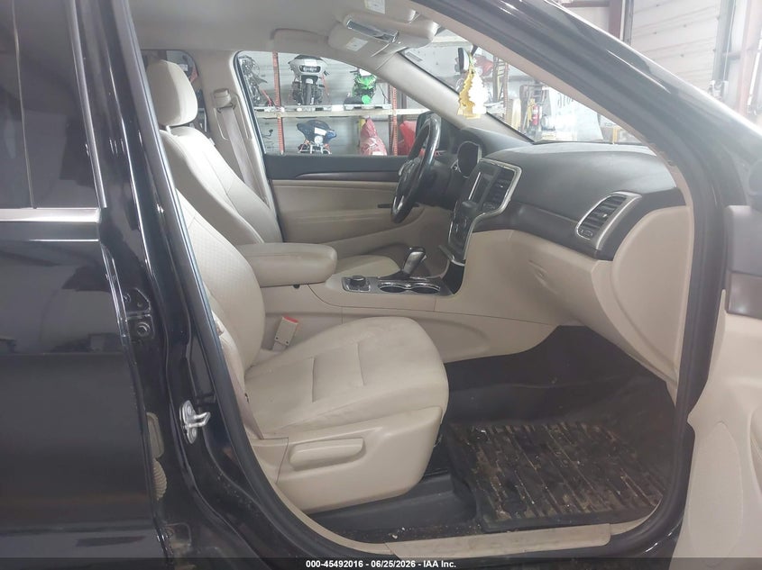 2018 Jeep Grand cherokee VIN 1C4RJFAG0JC373641 IAAI salvage auction — NORMAL WEAR, Sf97 (Michigan), sold $7,075 on 2026-08-11 (photo 5)